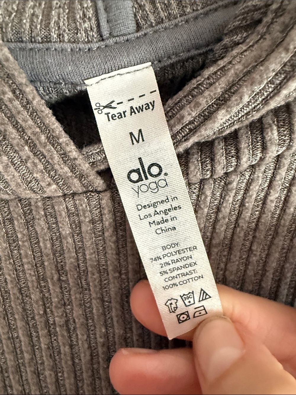 ALO Yoga Muse Cropped Hoodie - Picture 3 of 5